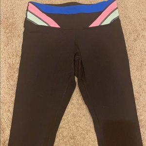 Lululemon cropped leggings size 6